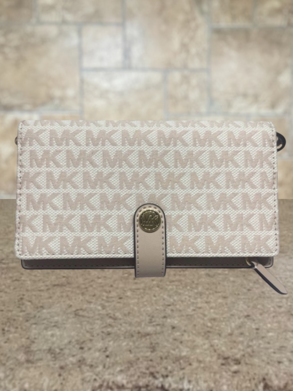 Michael Kors Tech Phone Wallet/Wristlet Pink Jaquard Fabric Soft Pink